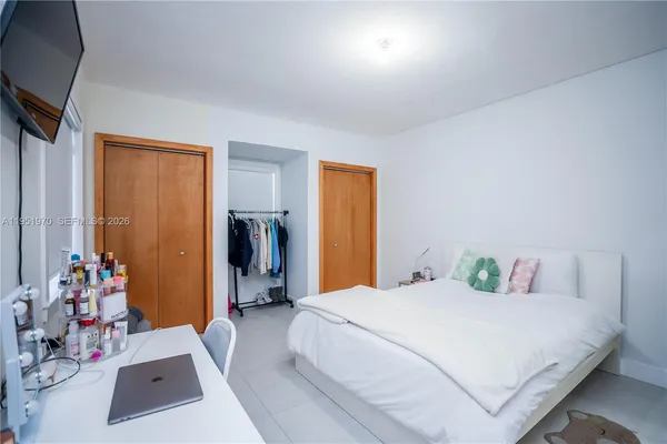 $2,395,000 | 5620 Alton Road, Miami Beach, FL 33140