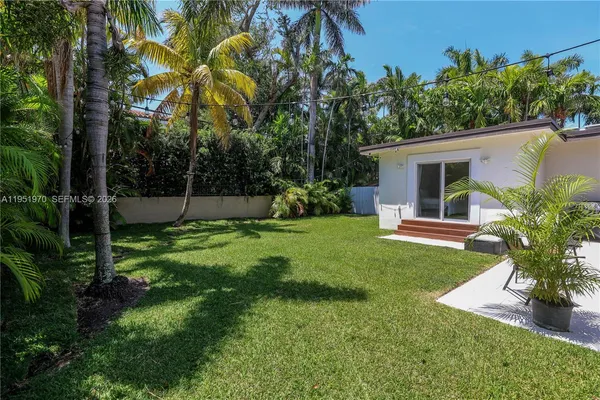 $2,395,000 | 5620 Alton Road, Miami Beach, FL 33140