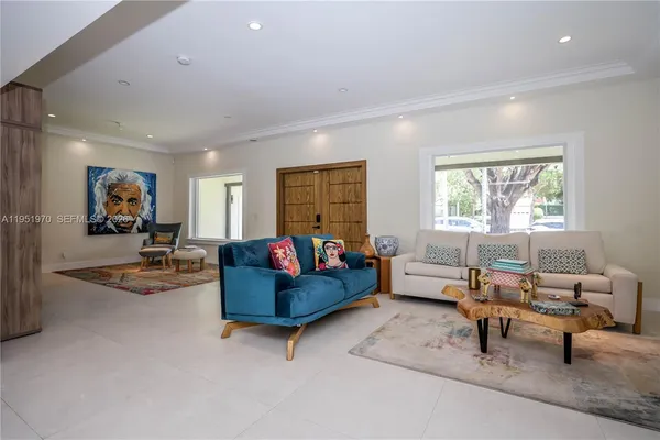 $2,395,000 | 5620 Alton Road, Miami Beach, FL 33140