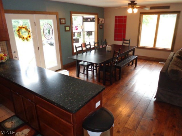 3291 Brunk Road Akron, OH 44312 - Photo 5 of 24 Kitchen and dining room