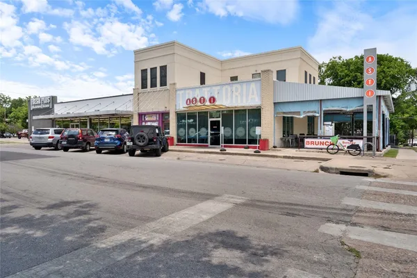 $1,150 | 407 East 45th Street, Unit 211, Austin, TX 78751