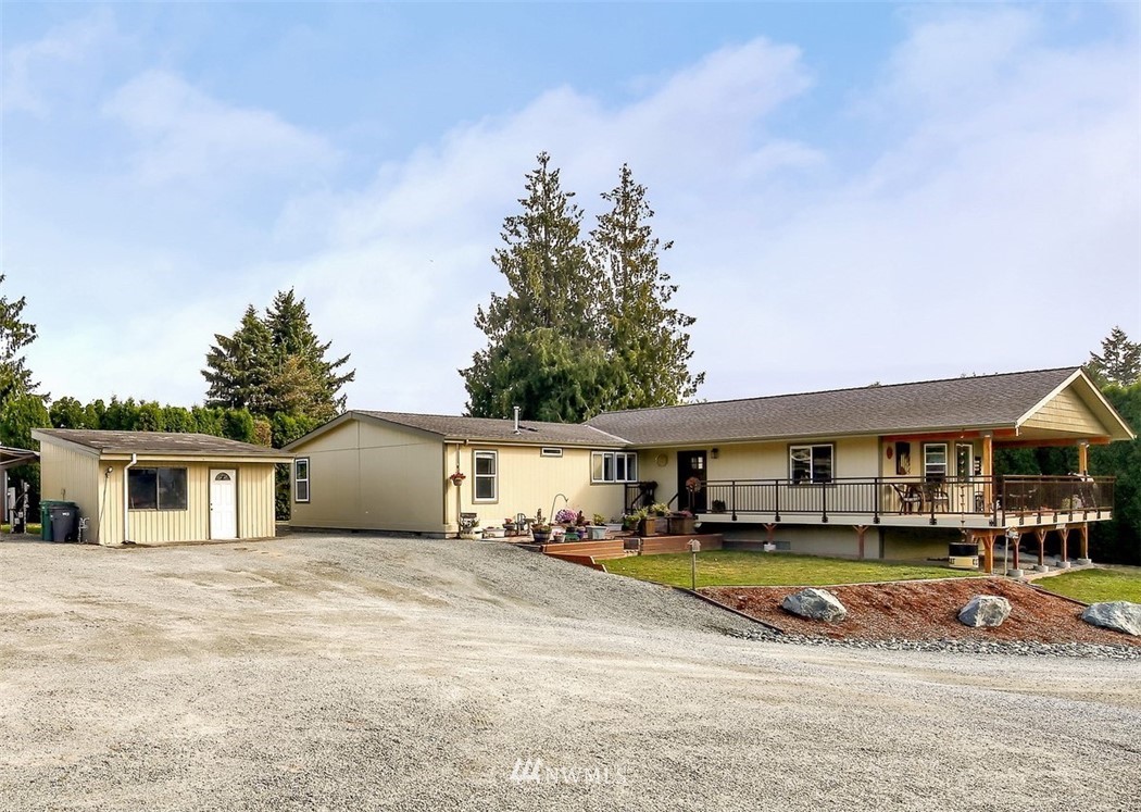11058 Peter Anderson Road Burlington, WA 98233 - Photo 1 of 40 Gallery Image 1