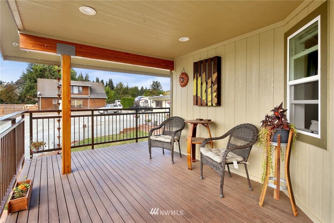 11058 Peter Anderson Road Burlington, WA 98233 - Photo 3 of 40 Gallery Image 3