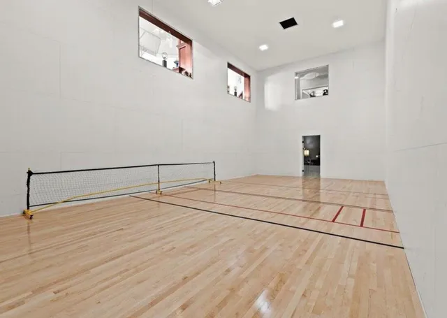 $2,100 | 45588 South Stonewood Road, Canton, MI 48187