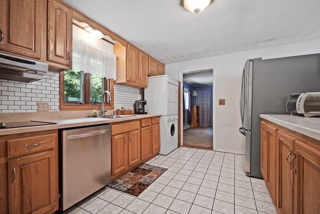 18 Cabot Road Danvers, MA 01923 - Photo 14 of 28 Gallery Image 14