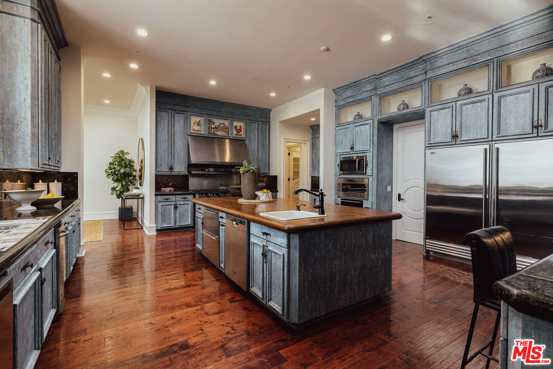 3364 Clerendon Road Beverly Hills, CA 90210 - Photo 12 of 33