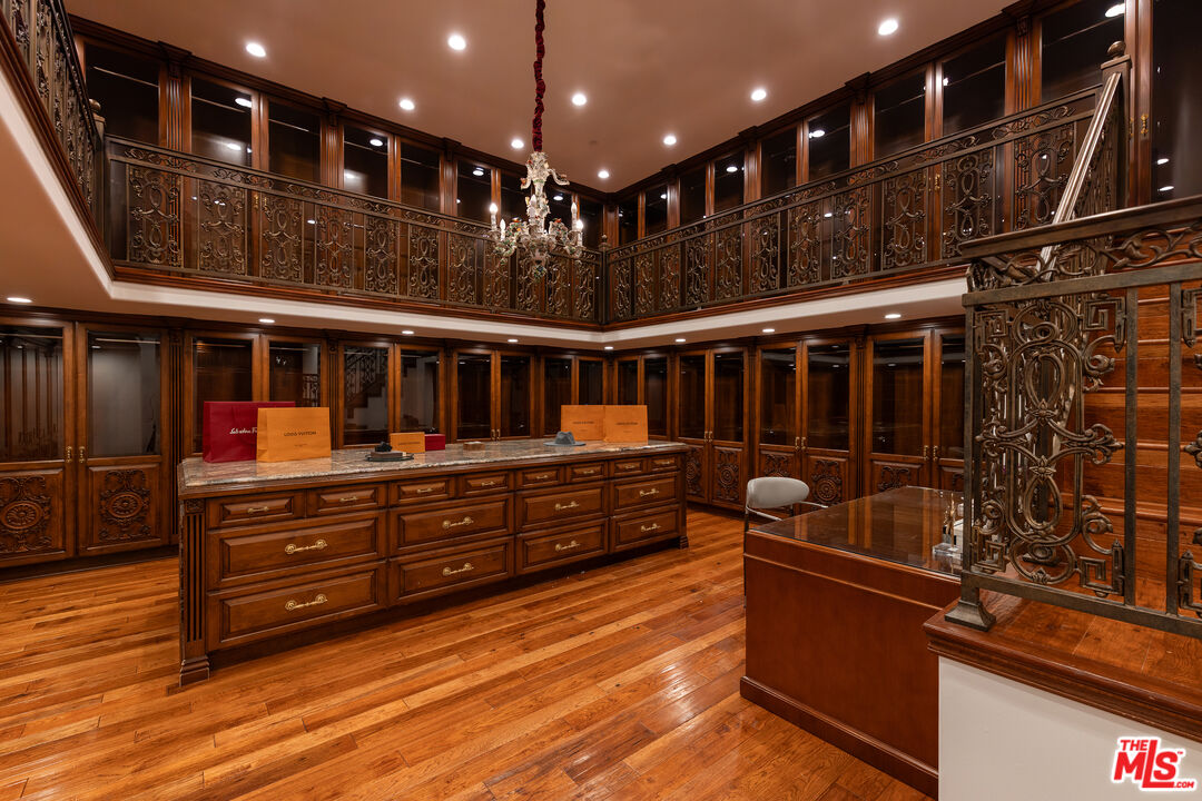 3364 Clerendon Road Beverly Hills, CA 90210 - Photo 21 of 33