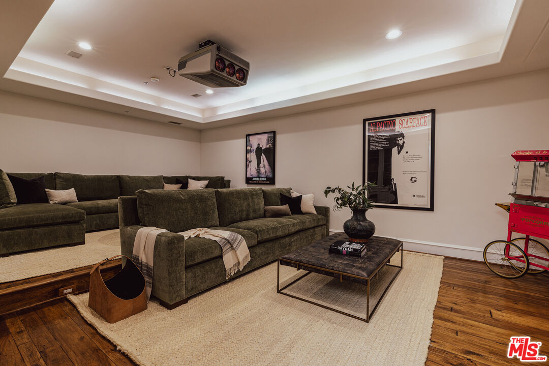 3364 Clerendon Road Beverly Hills, CA 90210 - Photo 27 of 33