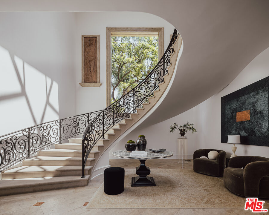 3364 Clerendon Road Beverly Hills, CA 90210 - Photo 4 of 33