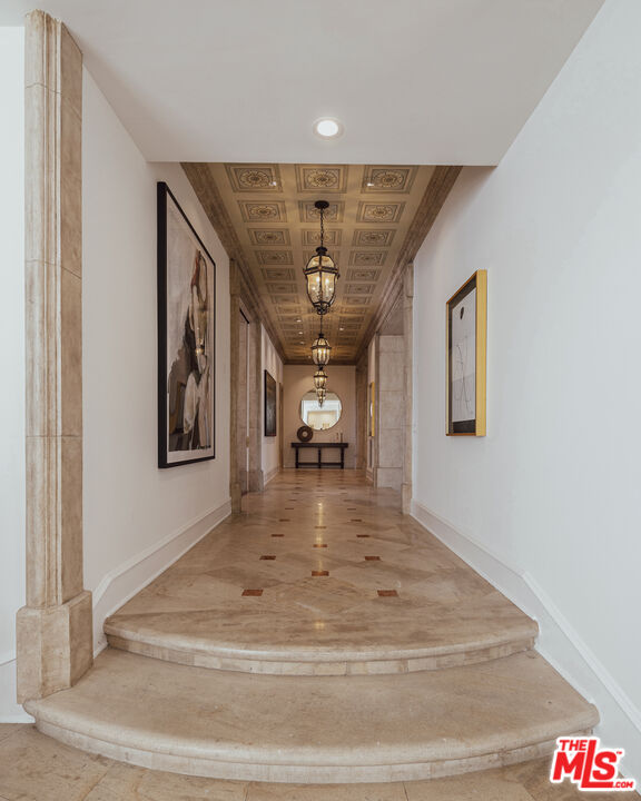 3364 Clerendon Road Beverly Hills, CA 90210 - Photo 5 of 33