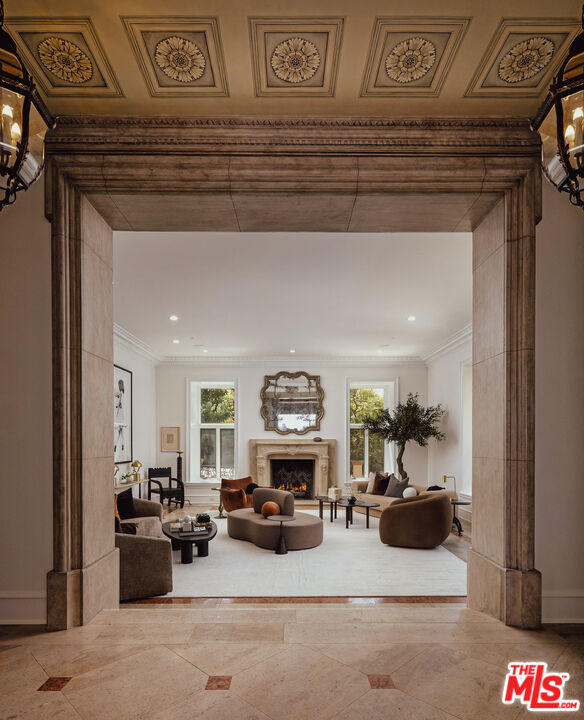 3364 Clerendon Road Beverly Hills, CA 90210 - Photo 8 of 33