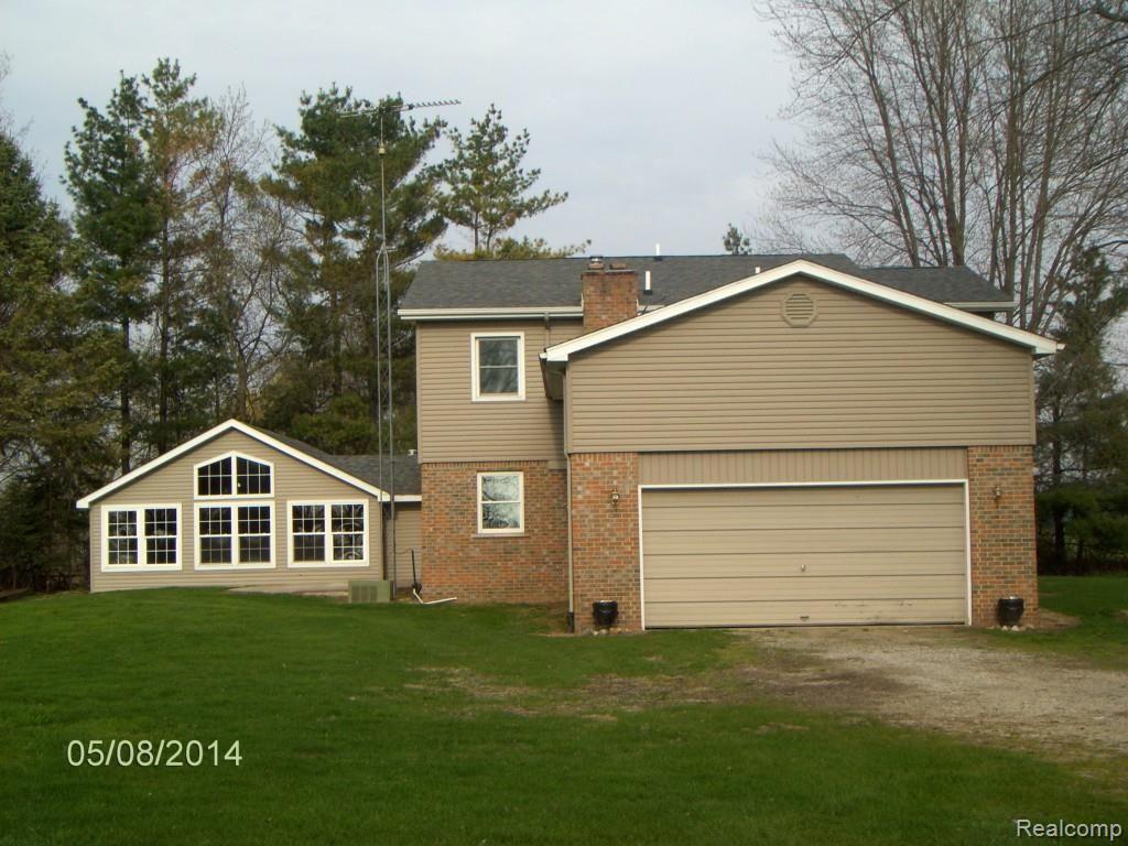 8540 Bryce Road Avoca, MI 48006 - Photo 6 of 21 HPIM9497.jpg