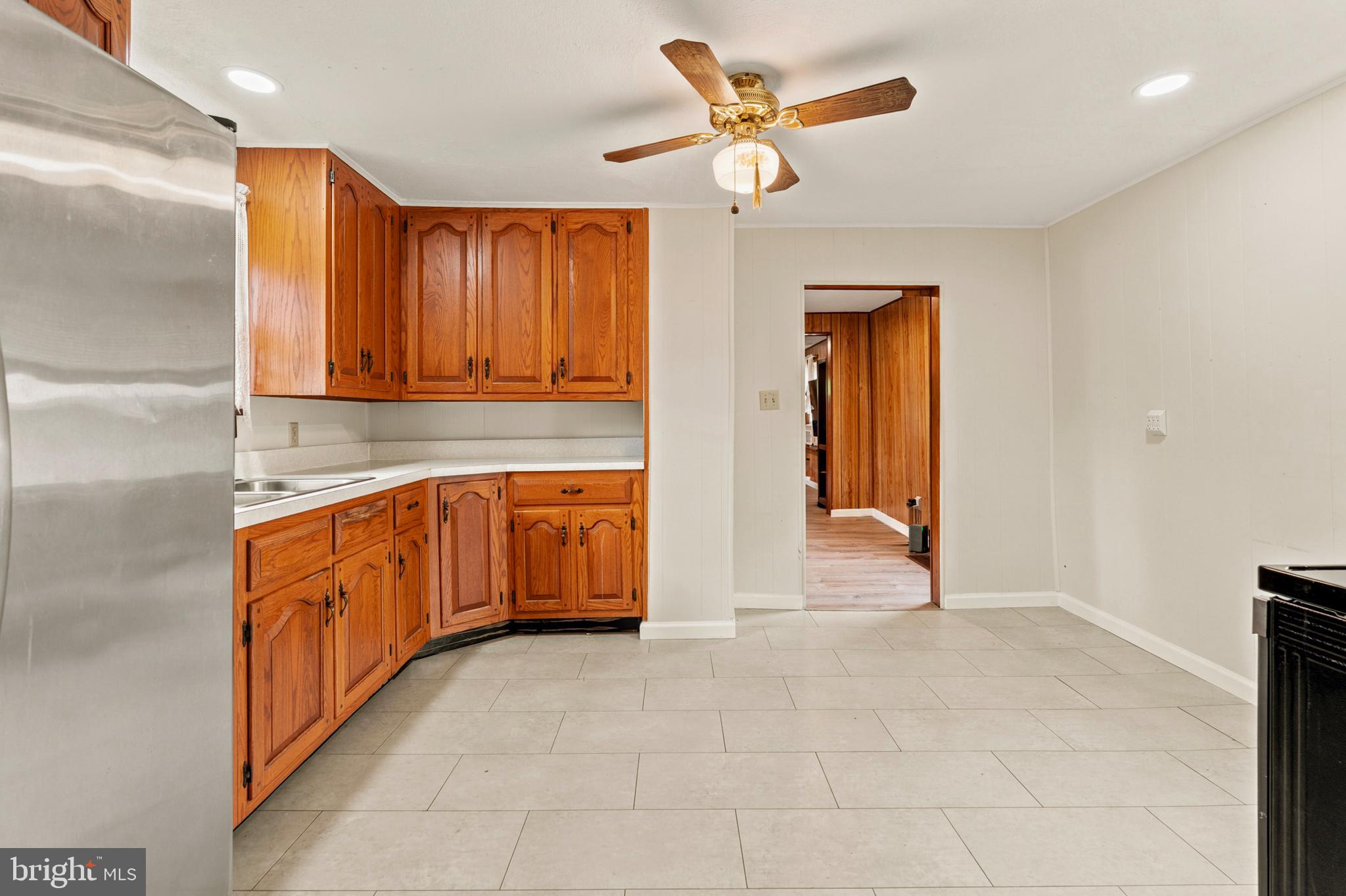 1132 Security Road Hagerstown, MD 21742 - Photo 8 of 33