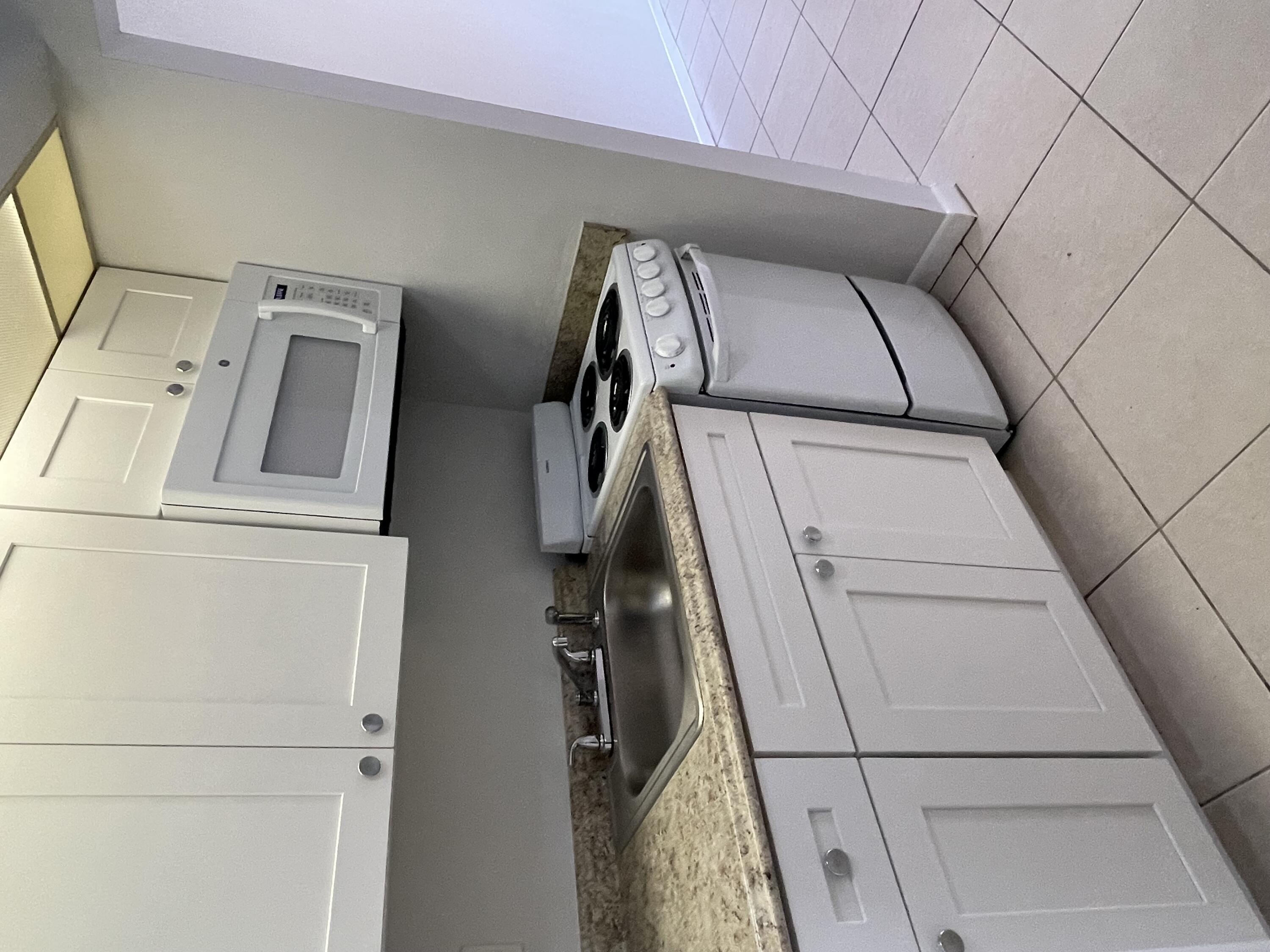 628 Northwest 13th Street, Unit 12 Boca Raton, FL 33486 - Photo 1 of 11 KITCHEN