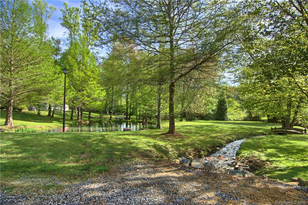 290 Bee Ridge Road Asheville, NC 28803 - Photo 3 of 48 Gallery Image 3