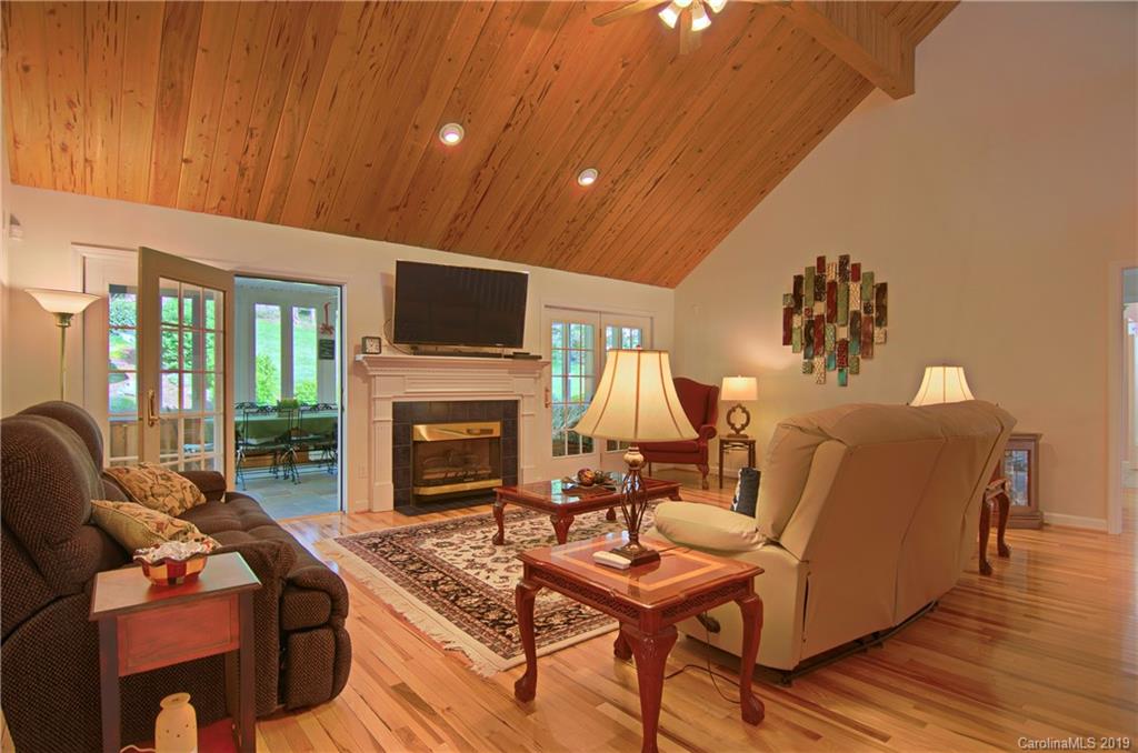 290 Bee Ridge Road Asheville, NC 28803 - Photo 22 of 48 Gallery Image 22