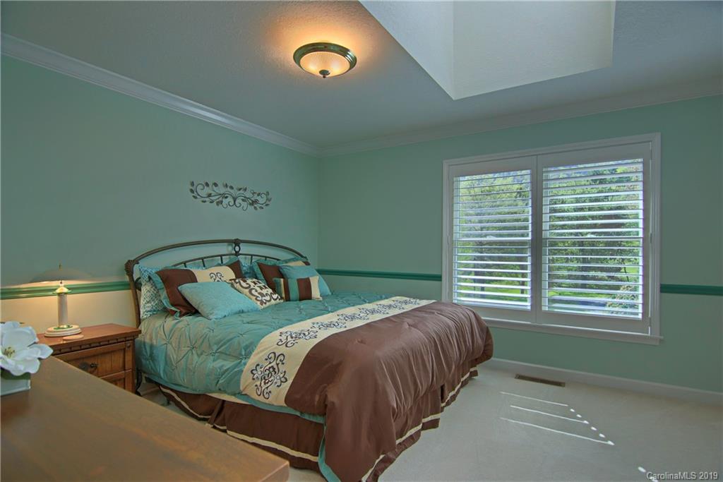 290 Bee Ridge Road Asheville, NC 28803 - Photo 31 of 48 Gallery Image 31
