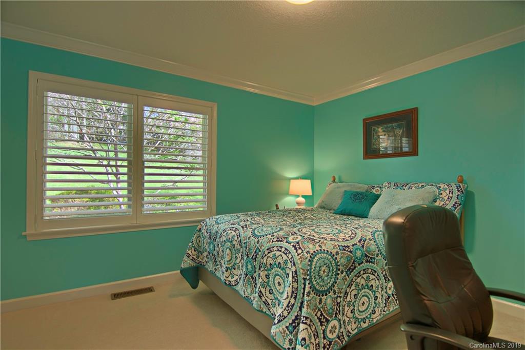 290 Bee Ridge Road Asheville, NC 28803 - Photo 33 of 48 Gallery Image 33
