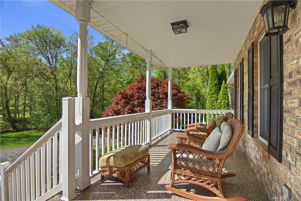 290 Bee Ridge Road Asheville, NC 28803 - Photo 6 of 48 Gallery Image 6