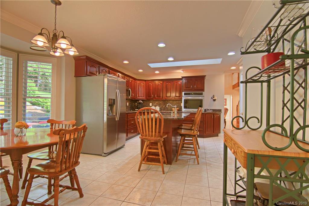 290 Bee Ridge Road Asheville, NC 28803 - Photo 9 of 48 Gallery Image 9