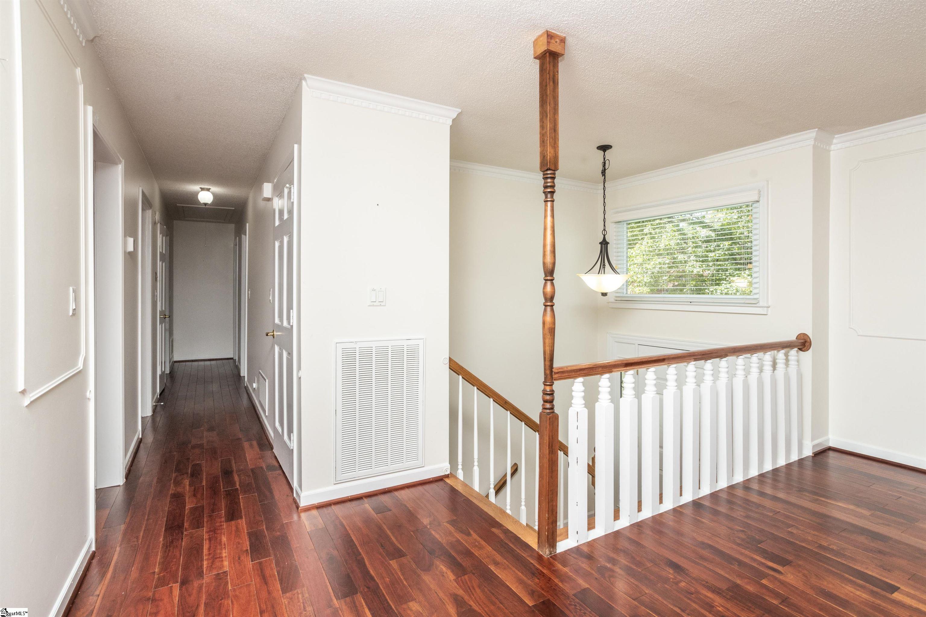 508 Dove Tree Road Greenville, SC 29615 - Photo 5 of 32