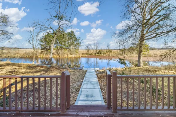 $582,000 | 2365 South Fm 46, Franklin, TX 77856