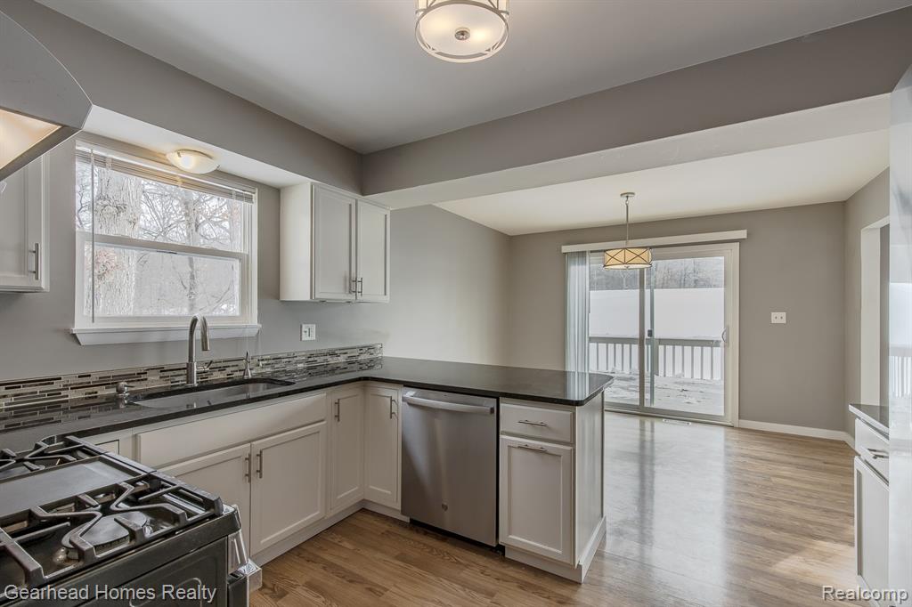 12749 Shaffer Road Davisburg, MI 48350 - Photo 15 of 98 Gallery Image 15