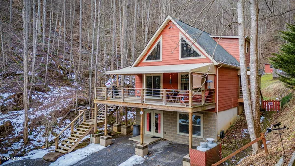 $339,000 | 139 Charlie Harrell Lane, Hampton, TN 37658