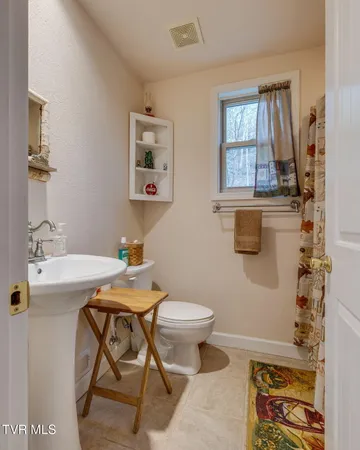 $339,000 | 139 Charlie Harrell Lane, Hampton, TN 37658