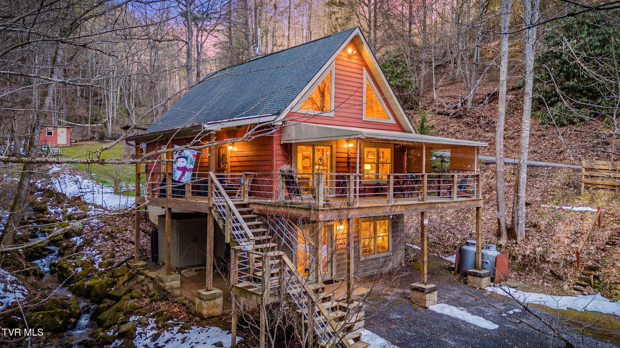 139 Charlie Harrell Lane Hampton, TN 37658 - Photo 3 of 42 003a