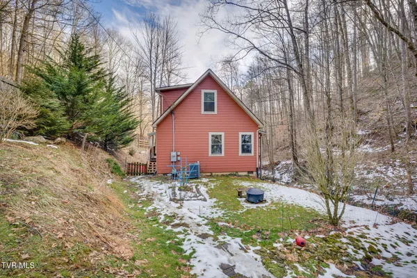 $339,000 | 139 Charlie Harrell Lane, Hampton, TN 37658