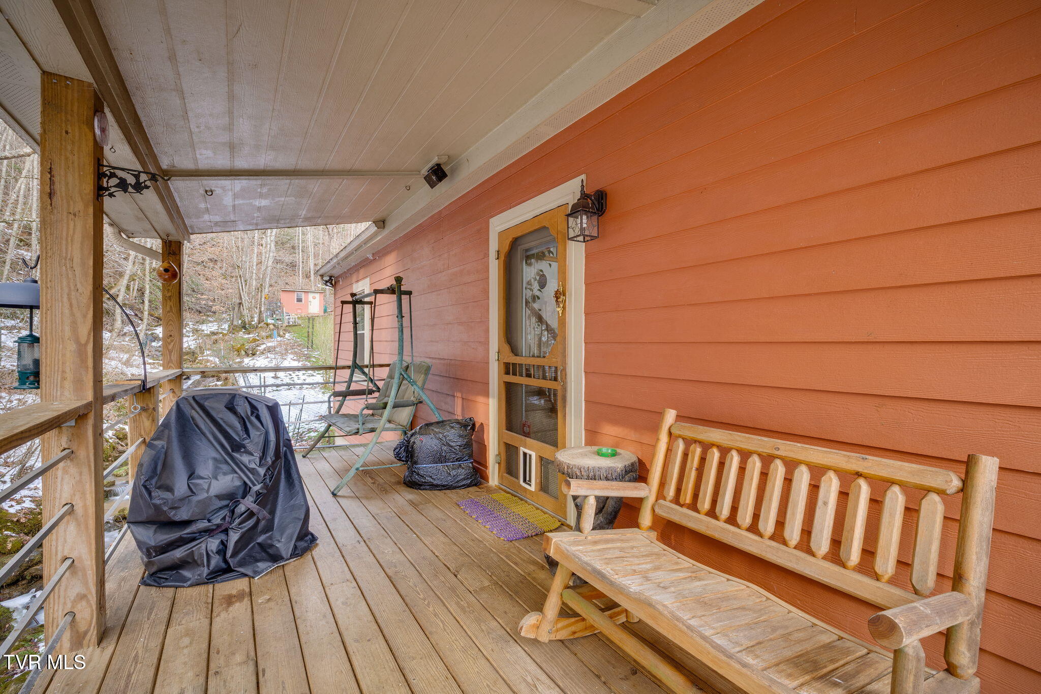 139 Charlie Harrell Lane Hampton, TN 37658 - Photo 5 of 42 005