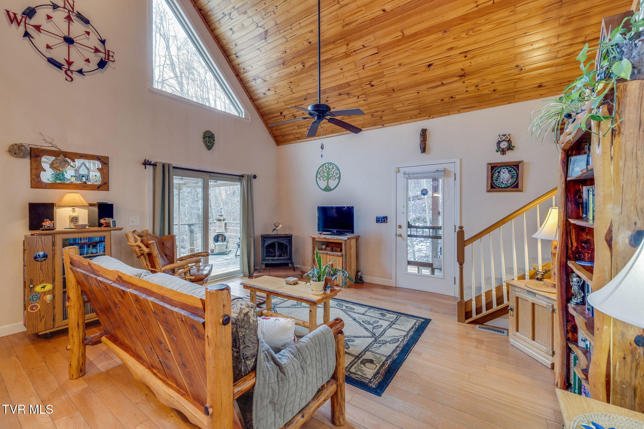 139 Charlie Harrell Lane Hampton, TN 37658 - Photo 9 of 42 007