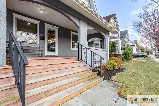 $595,000 | 37 North 7th Avenue, Highland Park, NJ 08904