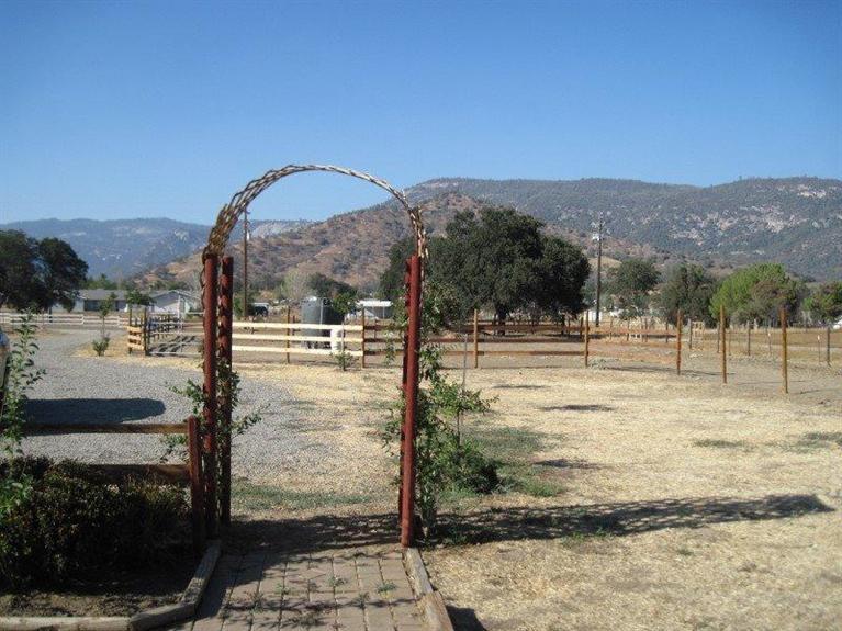 29013 Burrough Valley Road Tollhouse, CA 93667 - Photo 4 of 27 Gallery Image 4