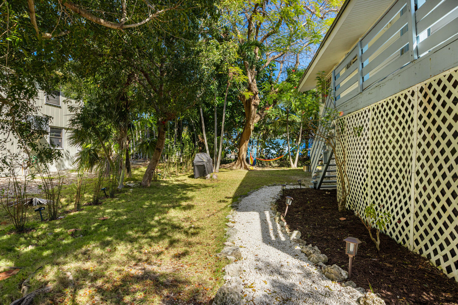29961 Pine Channel Road Big Pine Key, FL 33043 - Photo 3 of 32 29961 Pine Channel Rd_1oakstudios_05