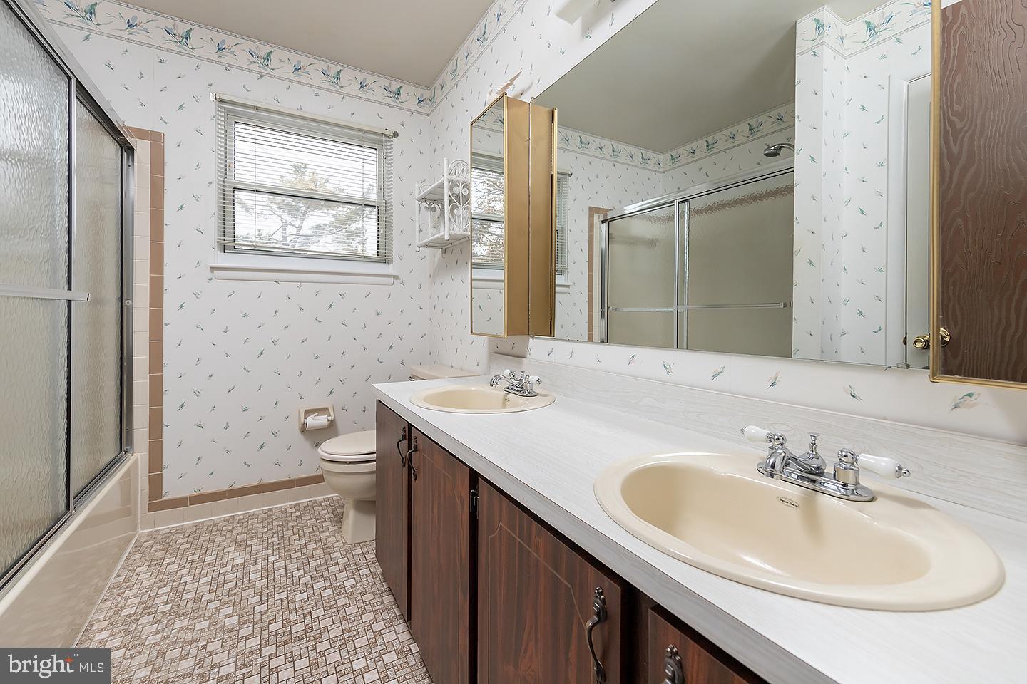 75 Freedom Road Sewell, NJ 08080 - Photo 17 of 21 a bathroom with a sink toilet and mirror