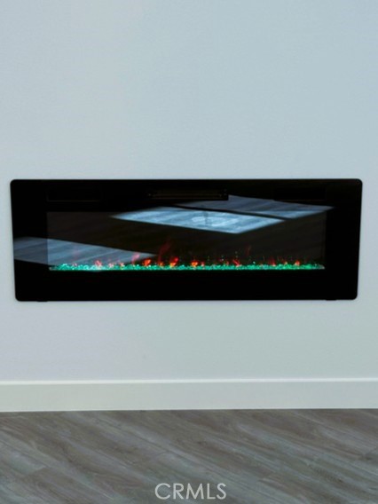 16196 Rancherias Road Apple Valley, CA 92307 - Photo 11 of 19 a bathroom with a bathtub