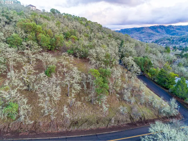 $39,900 | Northeast Sunset Street, Roseburg, OR 97470