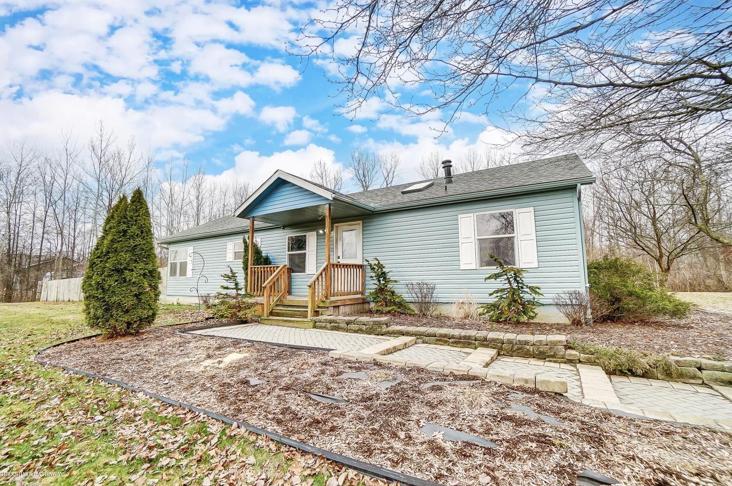 43231 Willow Road New Boston, MI 48164 - Photo 1 of 36 Gallery Image 1