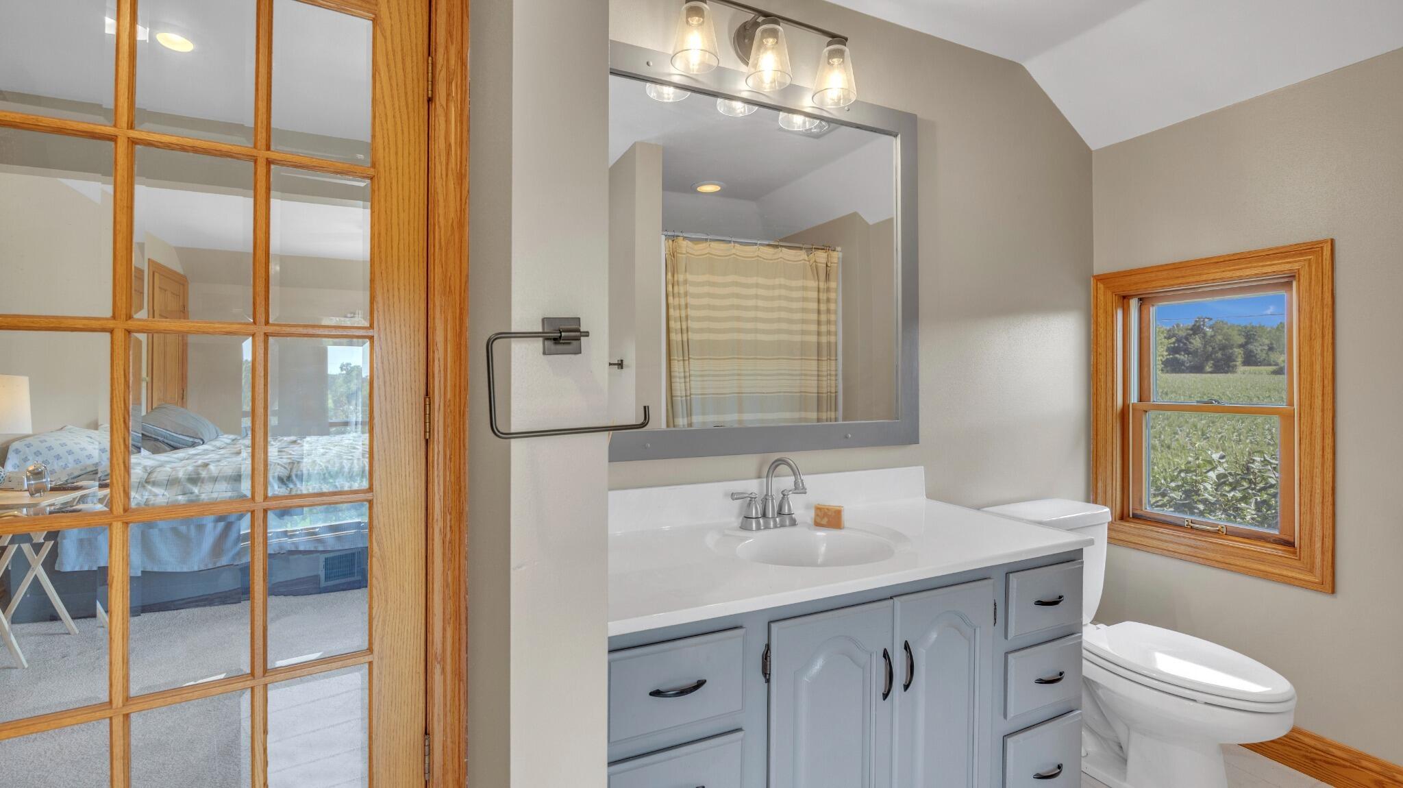 W7034 Parnell Road Mitchell, WI 53073 - Photo 22 of 33 Primary Bathroom