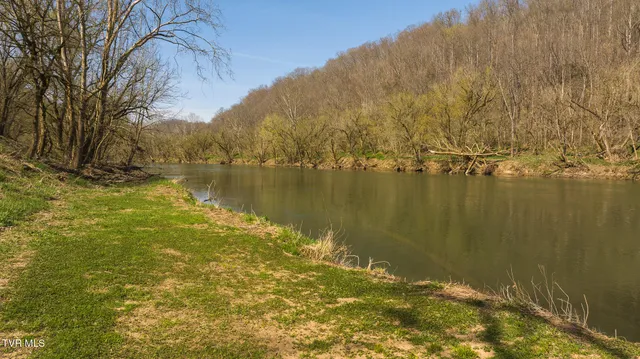 $499,000 | 9950 Chestnut Ridge Road, Eidson, TN 37731