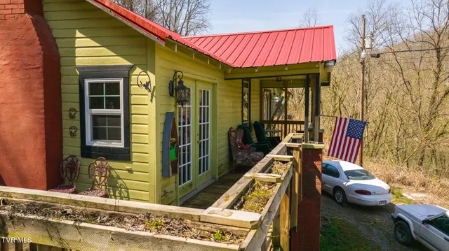 $499,000 | 9950 Chestnut Ridge Road, Eidson, TN 37731