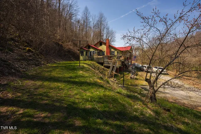 $499,000 | 9950 Chestnut Ridge Road, Eidson, TN 37731