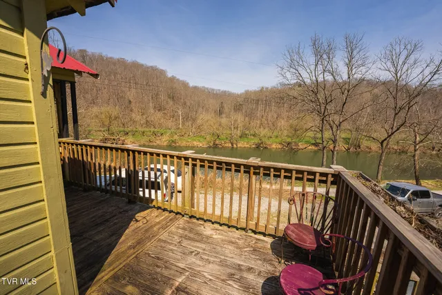 $499,000 | 9950 Chestnut Ridge Road, Eidson, TN 37731