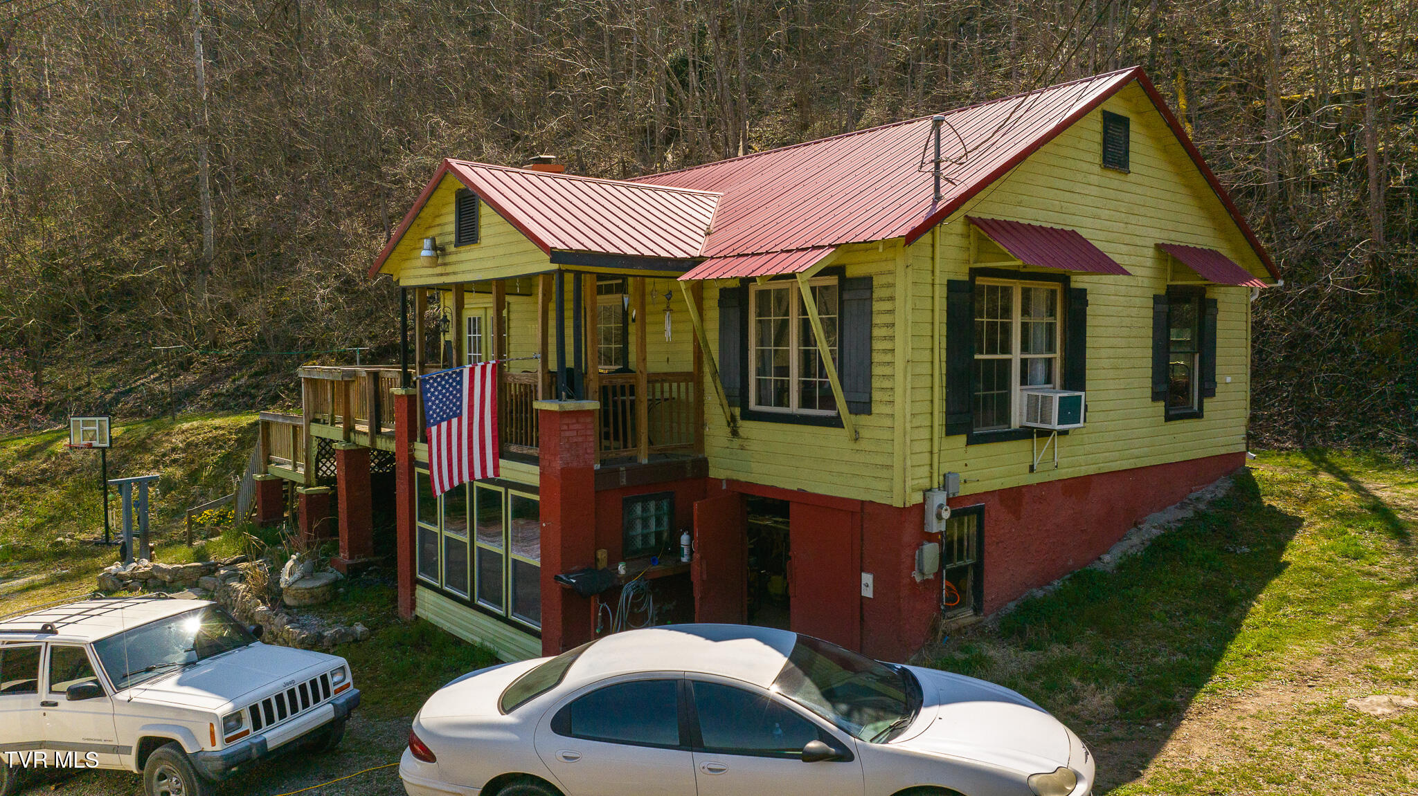 9950 Chestnut Ridge Road Eidson, TN 37731 - Photo 3 of 63 DJI_20250328122355_0890_D