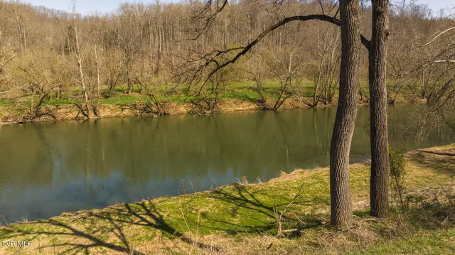 $499,000 | 9950 Chestnut Ridge Road, Eidson, TN 37731