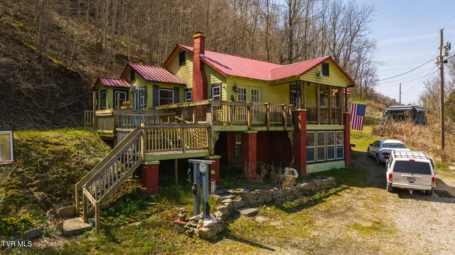 $499,000 | 9950 Chestnut Ridge Road, Eidson, TN 37731