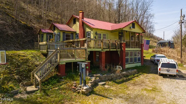 $499,000 | 9950 Chestnut Ridge Road, Eidson, TN 37731