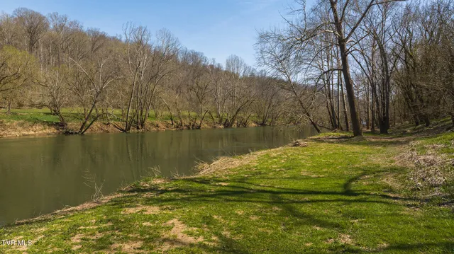 $499,000 | 9950 Chestnut Ridge Road, Eidson, TN 37731